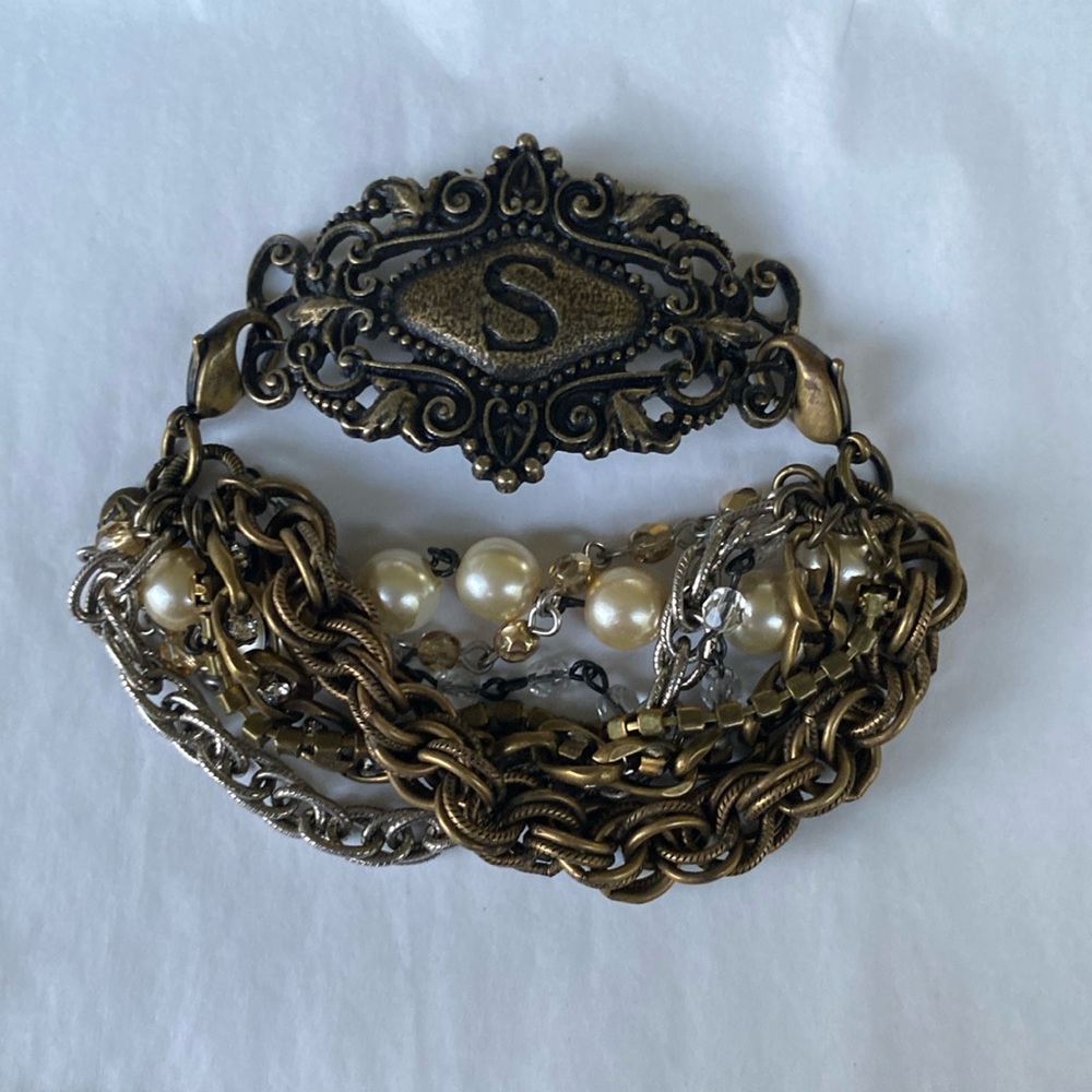 Lenny & Eva bracelet with an S engraved